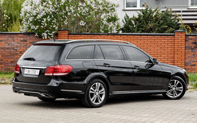 Mercedes-Benz Klasa E cena 62900 przebieg: 208000, rok produkcji 2013 z Warszawa małe 667